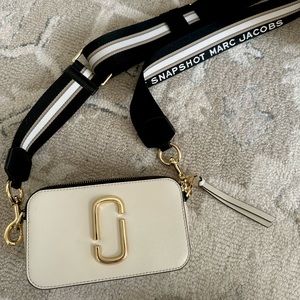 Authentic Marc Jacobs snapshot bag